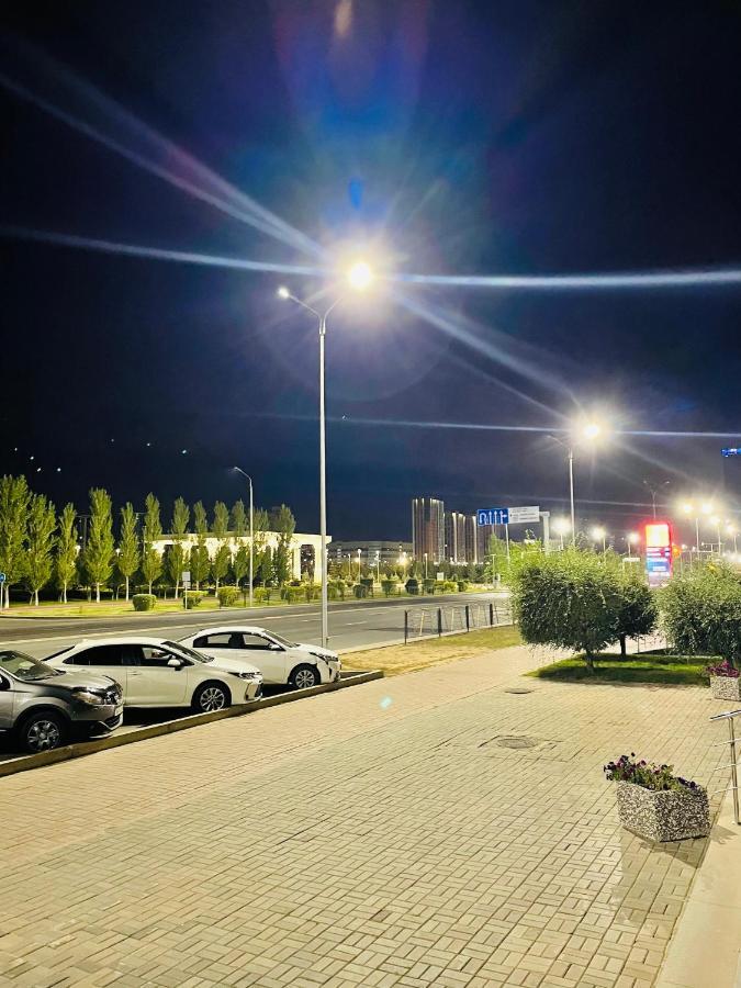Park Avenue Напротив Ботанического Сада Astana Extérieur photo